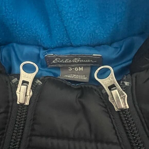 EDDIE BAUER BOYS SNOWSUIT SIZE 3-6MO NEW - Picture 4 of 4
